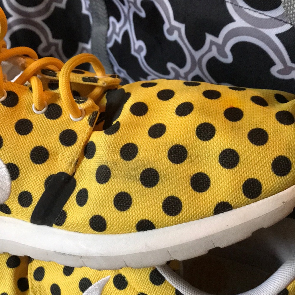 FLASh SALE Nike ROSHE POLKADOT YELLOW Air Max Plus